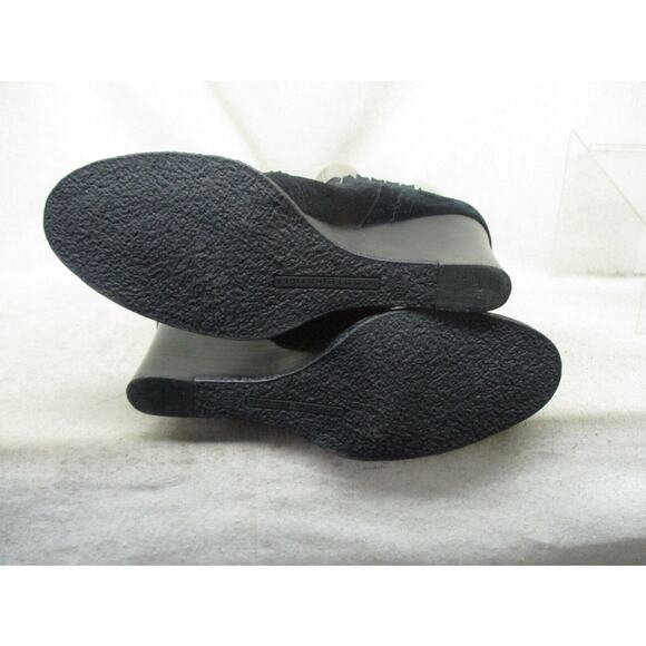 Tommy Hilfiger Womens Black Suede Wedge Chelsea Ankle Boots Booties Size 9.5 M - Picture 9 of 12